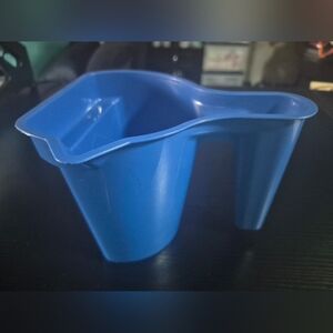 Handy Hand Held Paint Bucket With Handle